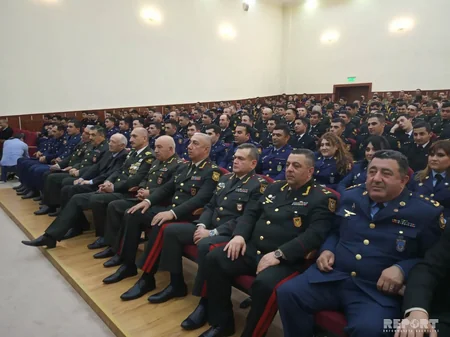 Silahlı Qüvvələrin Təlim və Tədris Mərkəzində Yolumuz Heydər Əliyev yoludur mövzusunda tədbir keçirilib