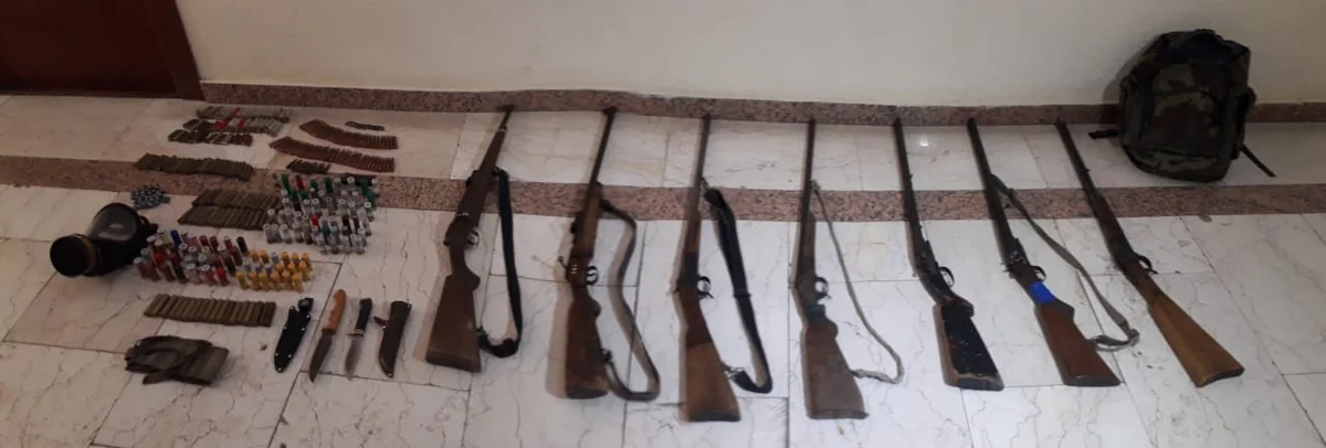 Qubada polis 5 tüfəng, əleyhqaz, avtomat və  pulemyot patronları aşkarlayıb