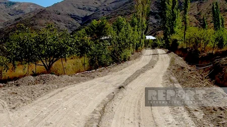 Naxçıvanın daha bir ucqar yaşayış məntəqəsində yol infrastrukturu yenidən qurulur