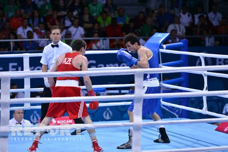 Prezident İlham Əliyev Bakı 2015də qalib gələn Albert Səlimova qızıl medalı təqdim edib - FOTO
