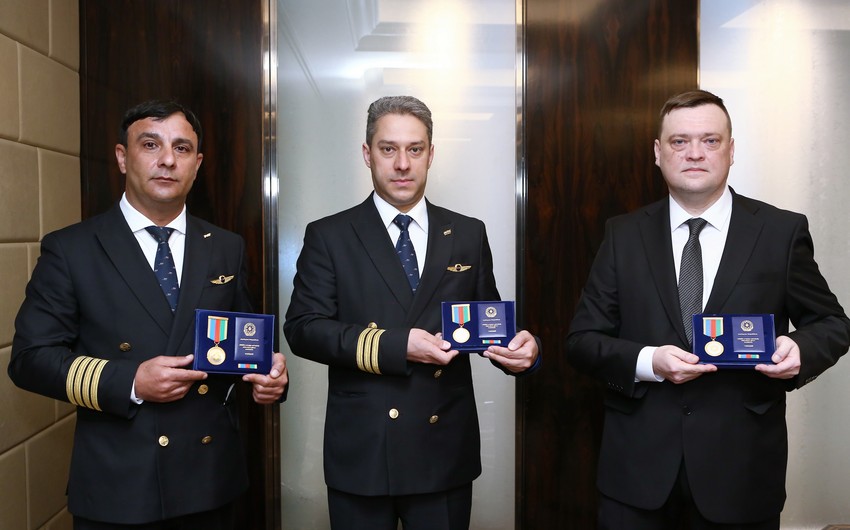 Silk Way West Airlinesın əməkdaşları peşə bayramı münasibətilə təltif edilib  