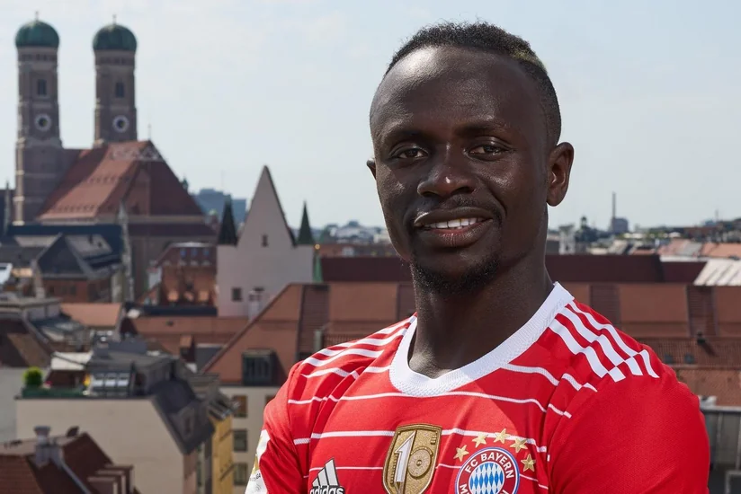 Bayern signs Sadio Mane