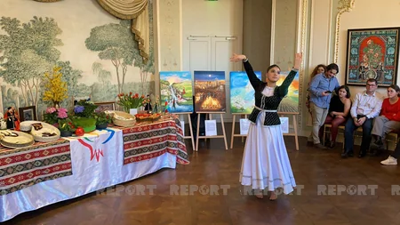 В Париже для детей организован праздник Новруз