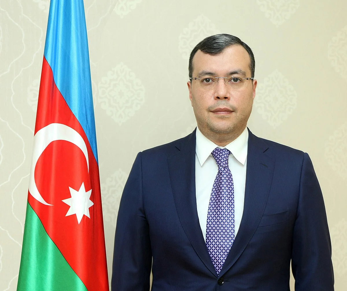 Yeni nazir iki şöbəyə rəhbərliyi qadınlara həvalə edib