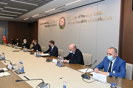 Azerbaijani FM meets with Iraqi deputy foreign minister