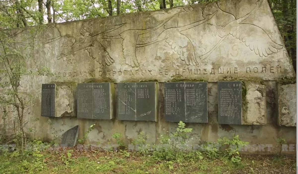 Gürcüstanda azərbaycanlıların xatirəsinə etinasızlıq: Memorial abidə baxımsızlıqdan dağılıb