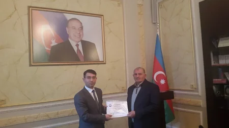 Dövlət Komitəsi yeni qeydiyyatdan keçmiş 27 dini icmaya şəhadətnamələr təqdim edib
