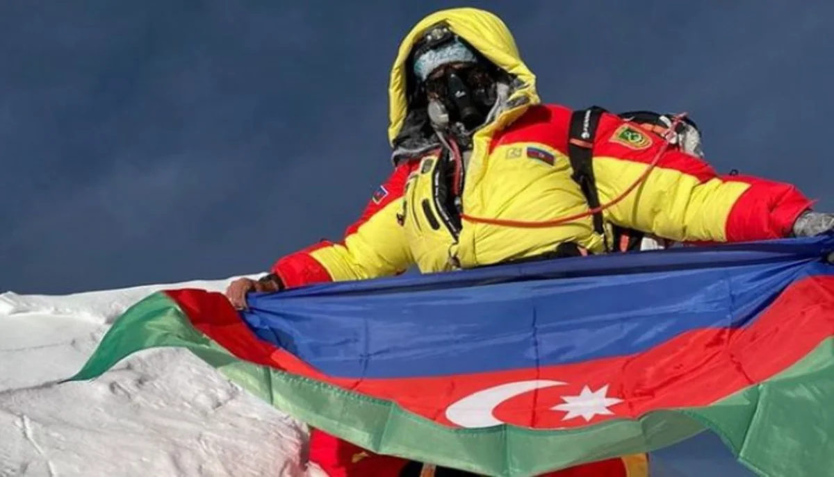 Azərbaycanlı alpinist dünyanın 5-ci ən hündür zirvəsində bayrağımızı dalğalandırıb