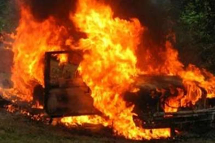Kürdəmirdə KaMAZ yanıb