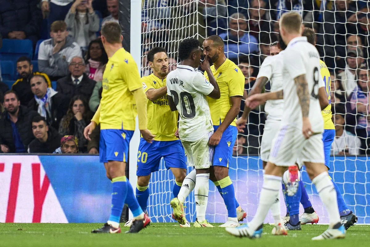 Kadisin üç oyunçusu Real Madridin futbolçusu ilə dava edib