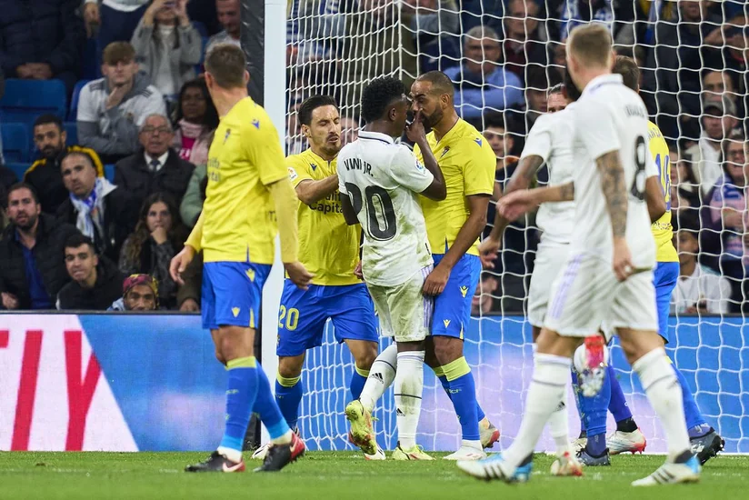 Kadisin üç oyunçusu Real Madridin futbolçusu ilə dava edib