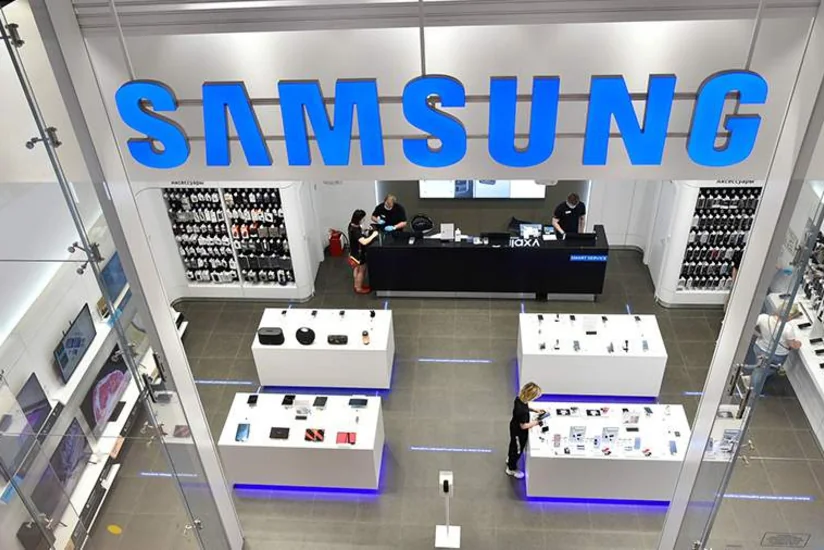 Samsung suspends shipments of phones, chips to Russia