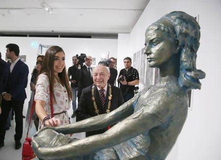 Heydar Aliyev Center hosts solo exhibition of sculptor Omar Eldarov