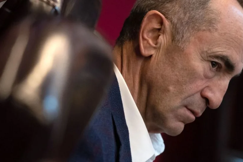 Robert Koçaryan Nikol Paşinyanı ittiham edib: “Ya məsuliyyətsizdirlər, ya da ələ alınıblar”