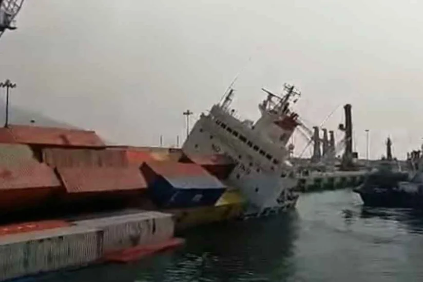 Qara dənizdə gəmi batıb