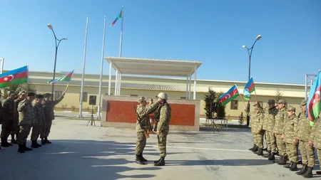 Cəbhə xəttində xidmət edən hərbi qulluqçuların bir qrupu ehtiyata buraxılıb