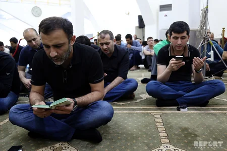 Bakıda Ramazan ayının ilk Qədr gecəsi qeyd olunub - FOTOREPORTAJ