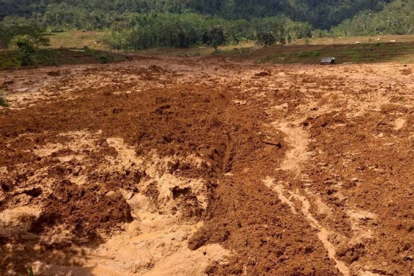 Landslide kills 16 in Indonesia's Central Java, official says