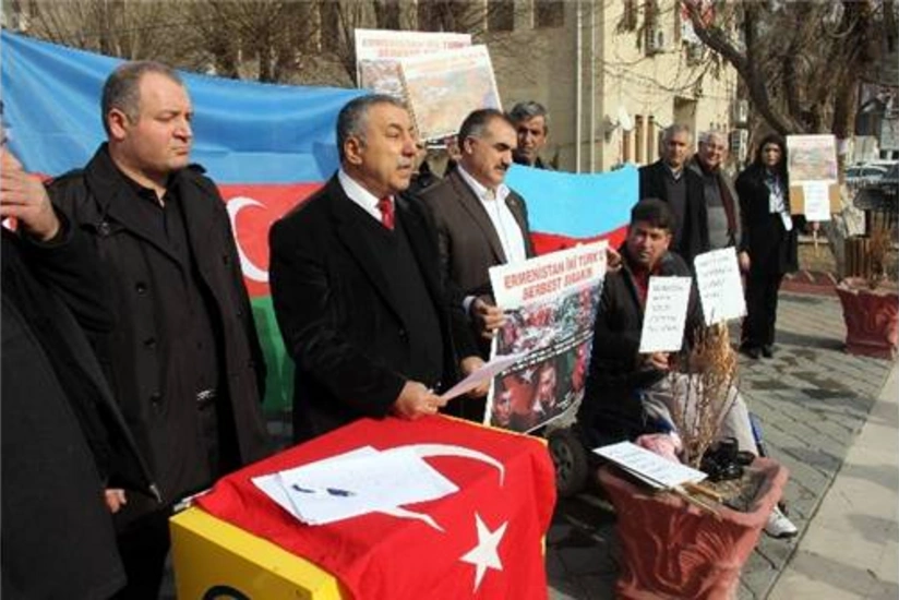 İğdırda ​Kəlbəcər ərazisində girov götürülmüş azərbaycanlılarla bağlı etiraz aksiyası keçirilib