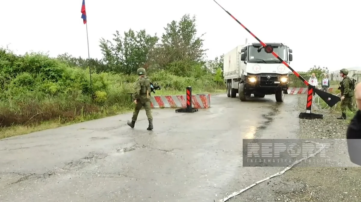 ICRC truck returns to Aghdam from Khankandi