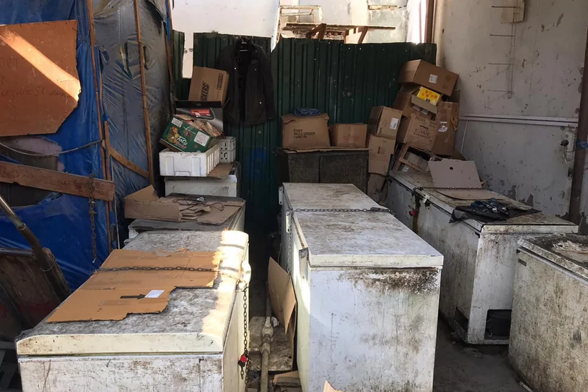Bakıda bazarda mənşəyi məlum olmayan ət aşkarlandı
