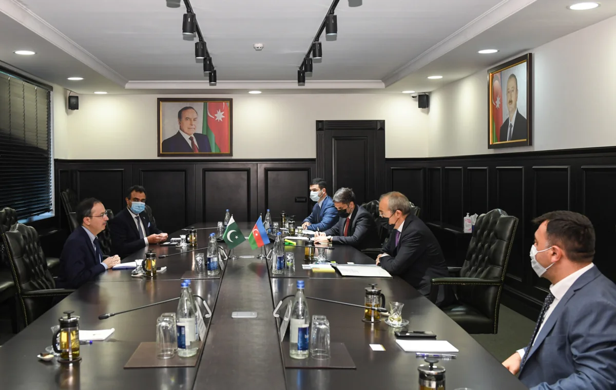 Pakistanla Qarabağda yenidənqurma layihələri üzrə əməkdaşlıq müzakirə edilib