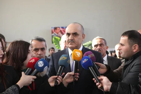 Nazir Nardarana gedib, qəsəbə sakinlərinə iş təklif olunub
