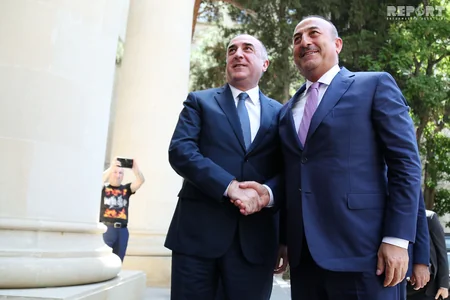 Bakıda Azərbaycan və Türkiyə XİN başçılarının görüşü olub