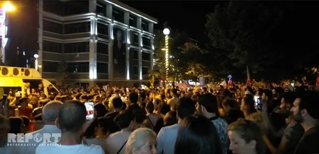 Жители Стамбула отметили победу Экрема Имамоглу - ФОТОРЕПОРТАЖ - ВИДЕО