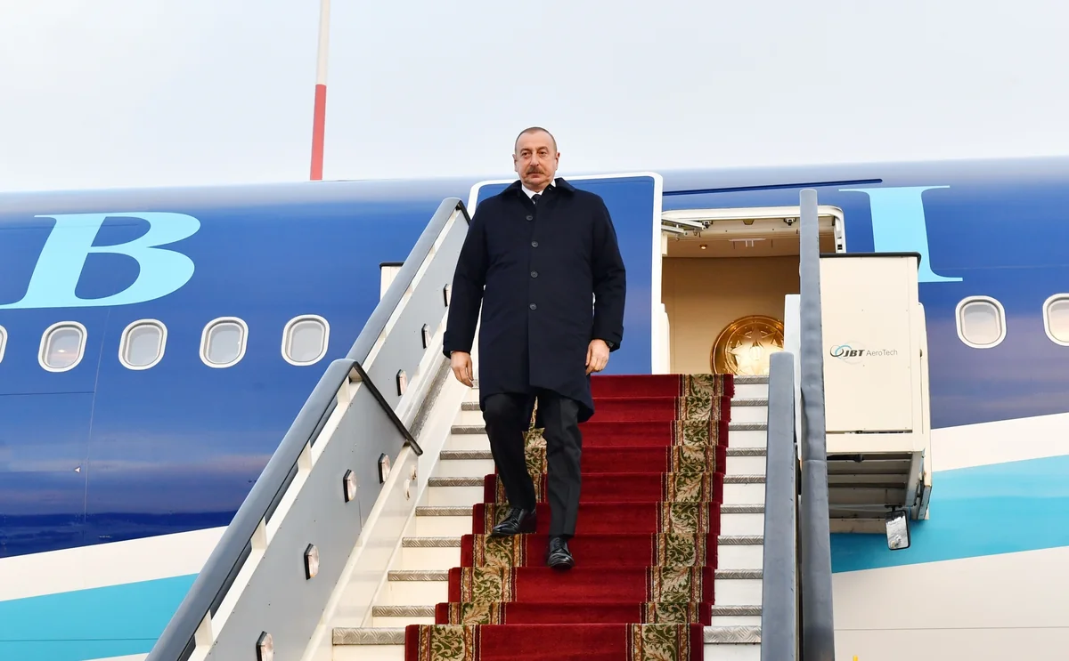 President Ilham Aliyev arrives in Saint Petersburg for working visit
