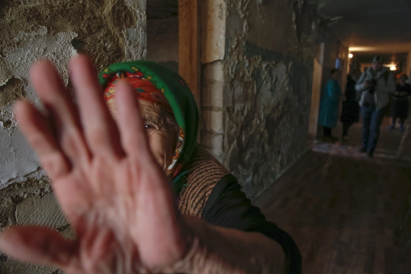 IDP's hostel with curtain walls in Baku - PHOTOS