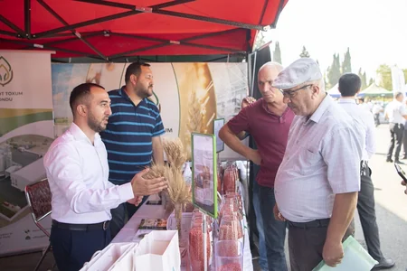 В Джалилабаде прошла выставка-ярмарка семян