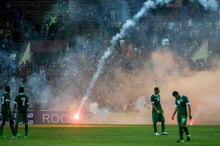 Malayziya - Səudiyyə Ərəbistanı futbol qarşılaşması yarımçıq dayandırılıb