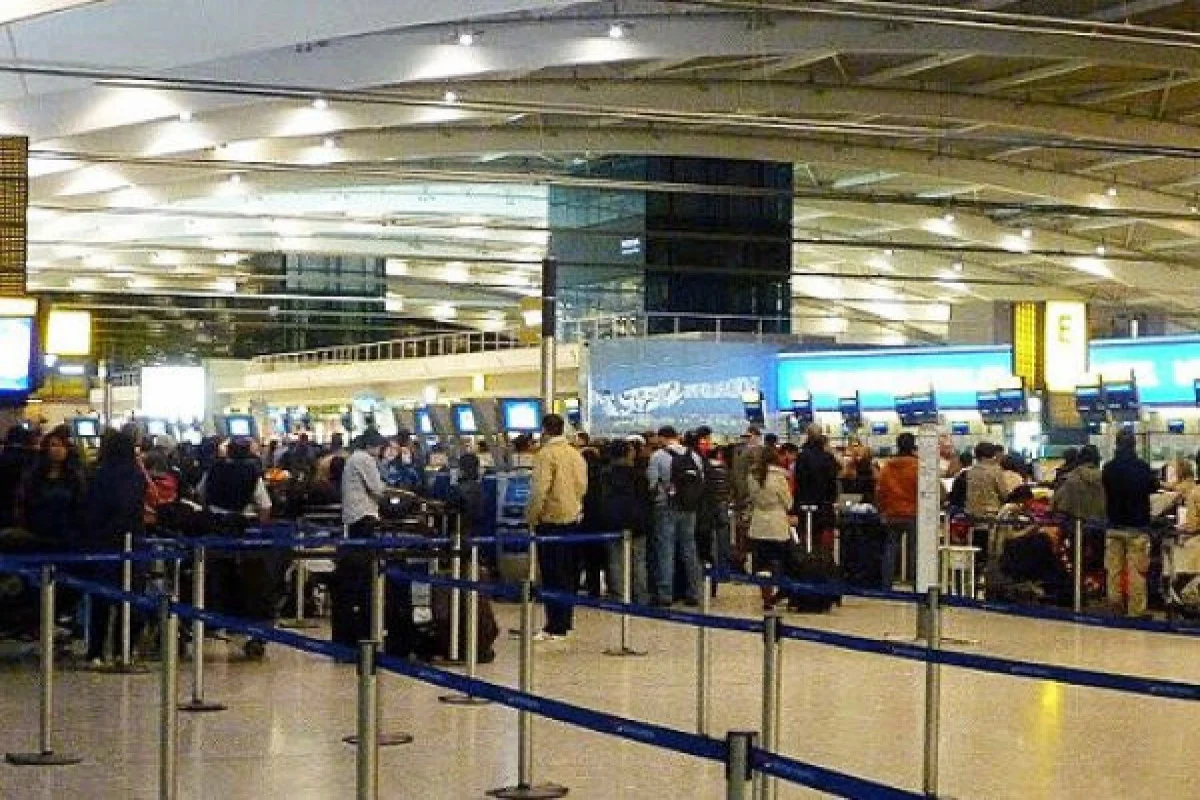 Over 1,000 Azerbaijanis evacuated from Ukraine to Romania