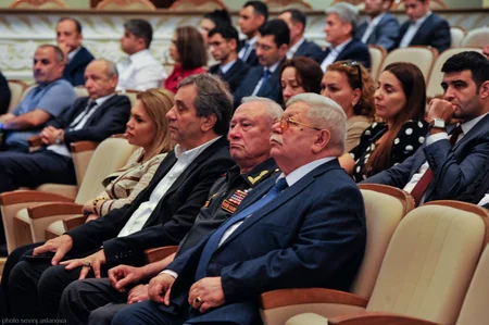 Milli Teatr yeni mövsümü “Zəfər yolu” tamaşası ilə açıb
