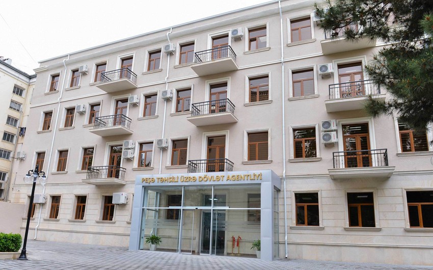 Təhsil Nazirliyinə yeni şöbə müdiri və Təhsil İnstitutuna direktor təyin olunub