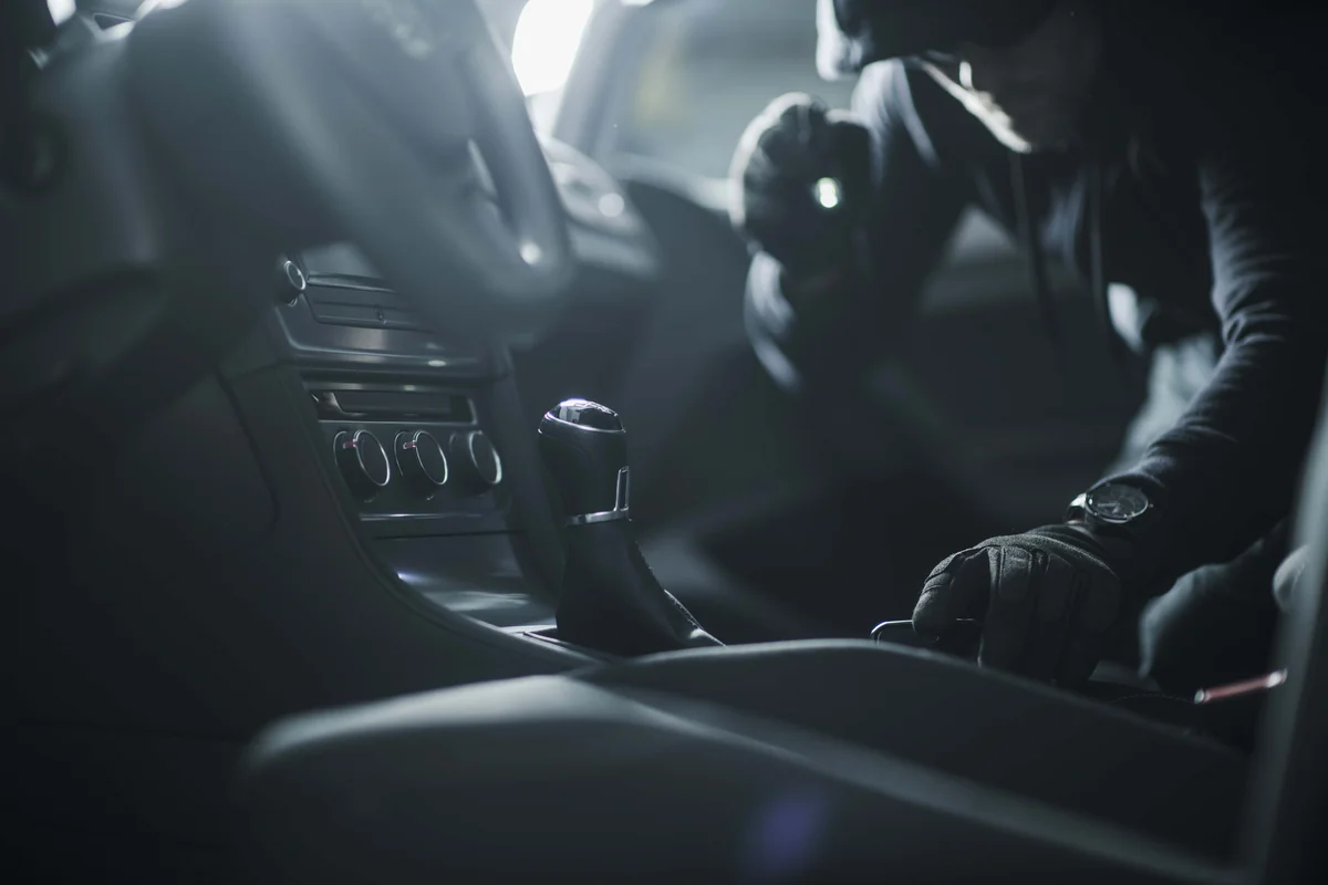 Qaradağda 14 min manatlıq oğurluq edən şəxs tutuldu