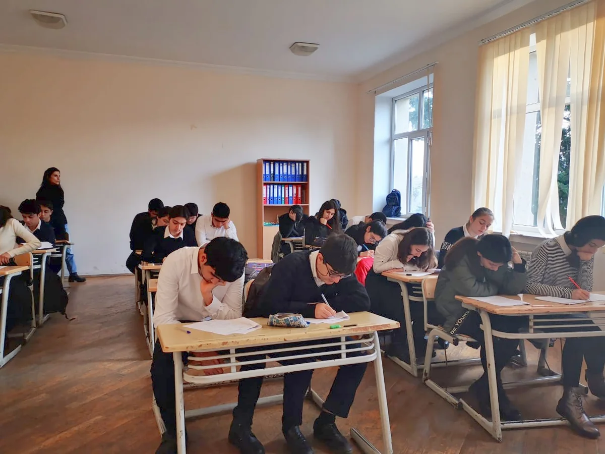 X-XI sinif şagirdləri məktəbə nə zaman gedəcək?