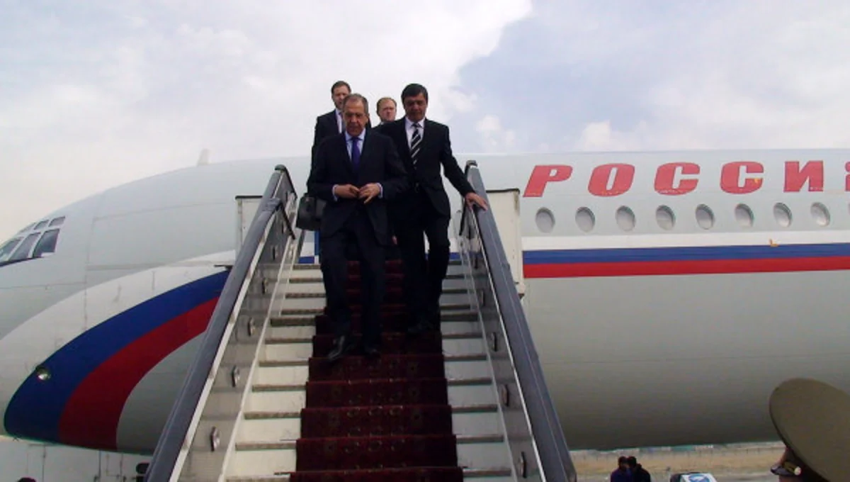 ​Sergey Lavrov 12 ilin 178 gününü təyyarədə keçirib