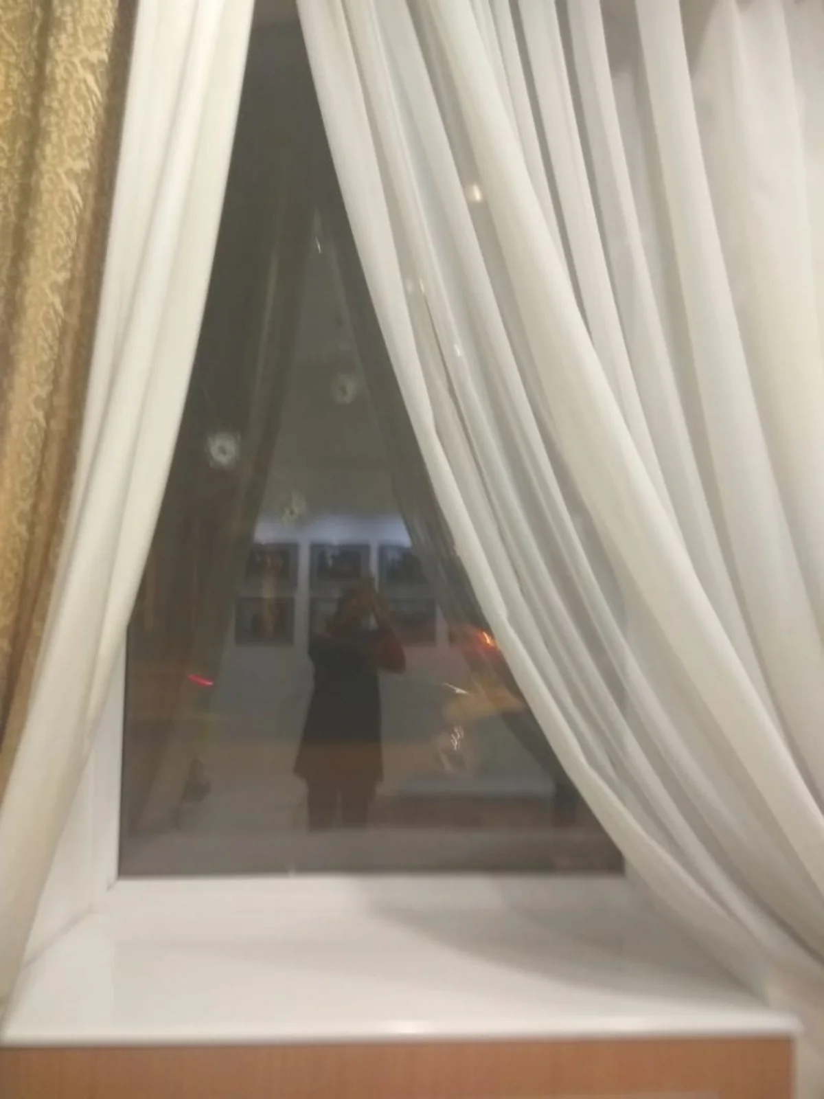 Unknown persons attack Azerbaijani Consulate in Ukraine