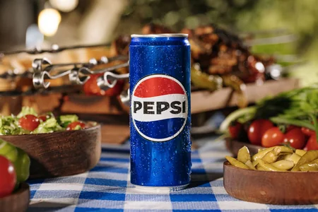 Pepsi 120 ölkədə vizual görkəmini dəyişərək 14 ildən sonra yeni görünüşünü təqdim edir - FOTO