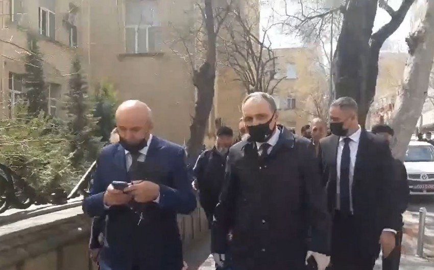 Baş prokuror itkin düşən hərbçilərin ailə üzvləri ilə görüşüb