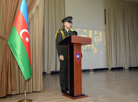Hərbi liseydə orta ümumtəhsil məktəblərinin hərbi rəhbərləri ilə toplantı keçirilib