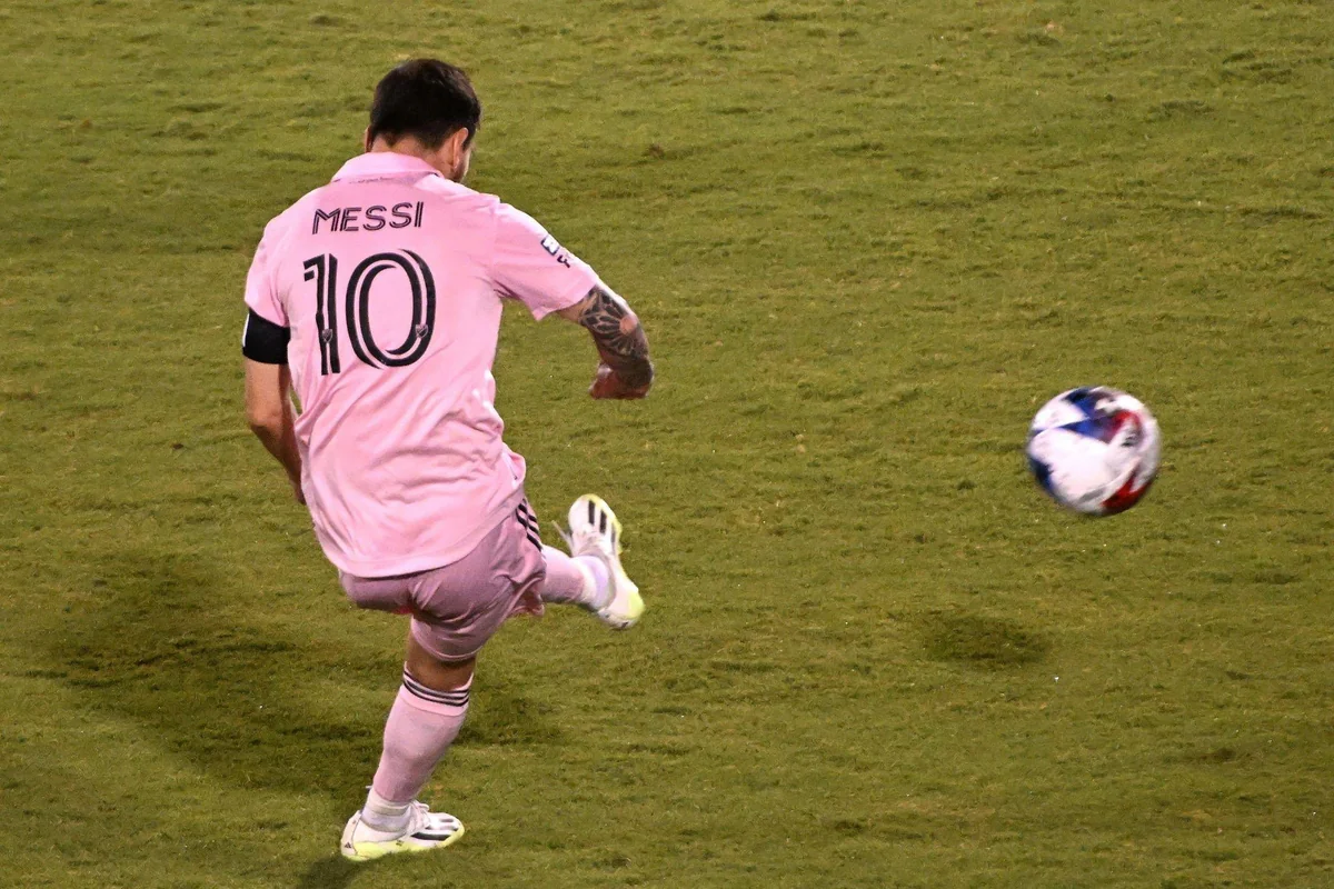 Lionel Messi ABŞ-də forması ən çox satılan futbolçu olub - SİYAHI