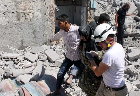 ​Suriyada bir məhəlləyə hücumda 15 nəfər ölüb, onlarla insan yaralanıb - FOTO