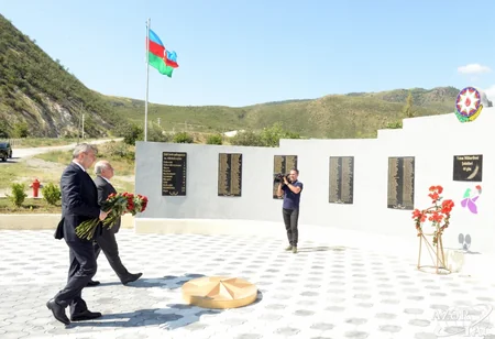 Али Асадов и Самир Нуриев посетили освобожденные территории
