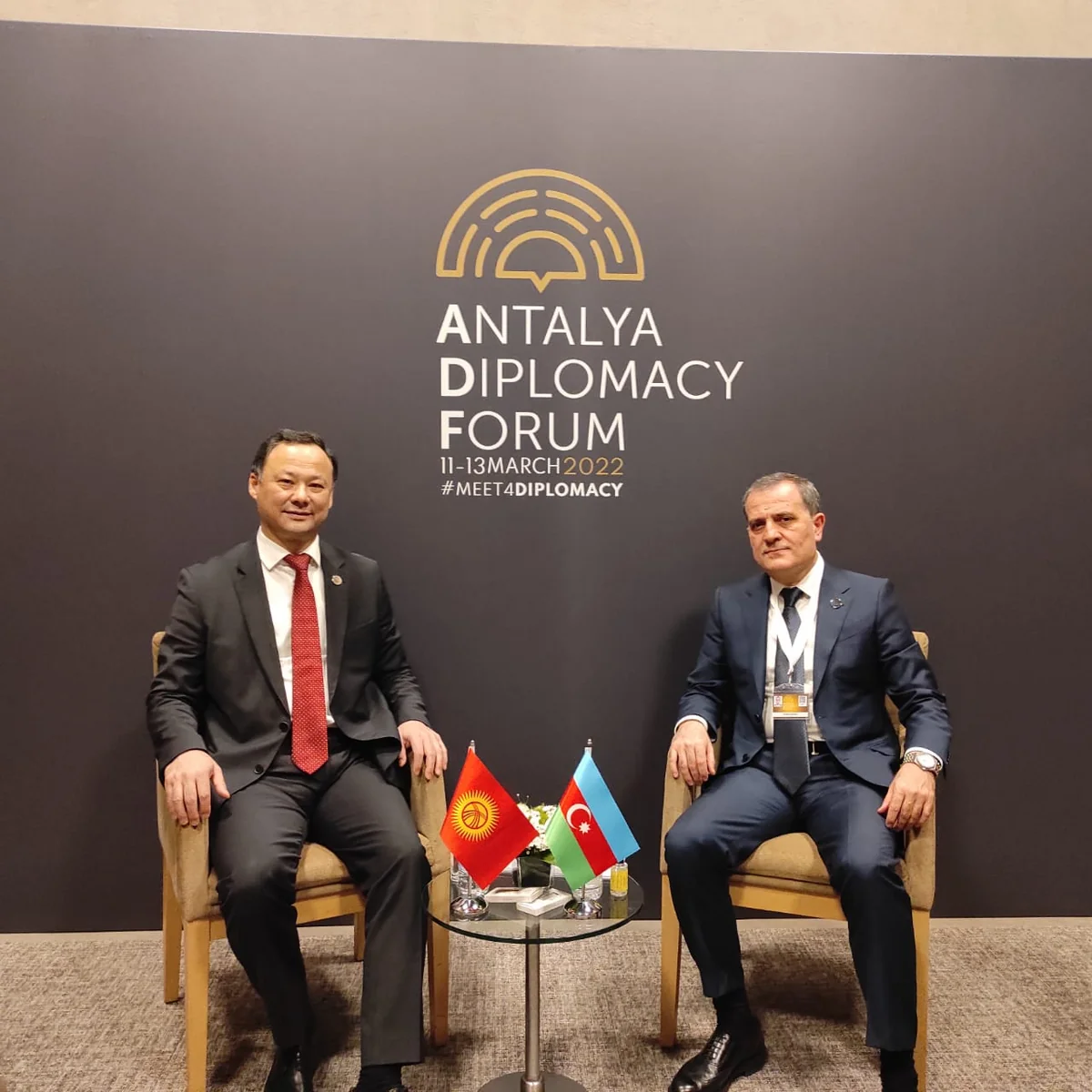 Ceyhun Bayramov qırğızıstanlı həmkarı ilə görüşüb