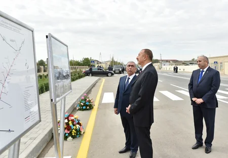 Azərbaycan Prezidenti Kürdəmirdə məktəb binasının açılışında iştirak edib