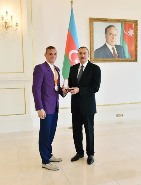 Prezident İlham Əliyev XV Yay Paralimpiya Oyunlarında iştirak etmiş idmançılarla görüşüb - YENİLƏNİB