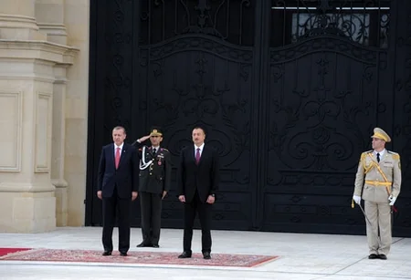 Official welcome ceremony held for Turkish President in Azerbaijan